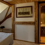 Moderne Altbauwohnung Im Zentrum Von Mit Wellness *